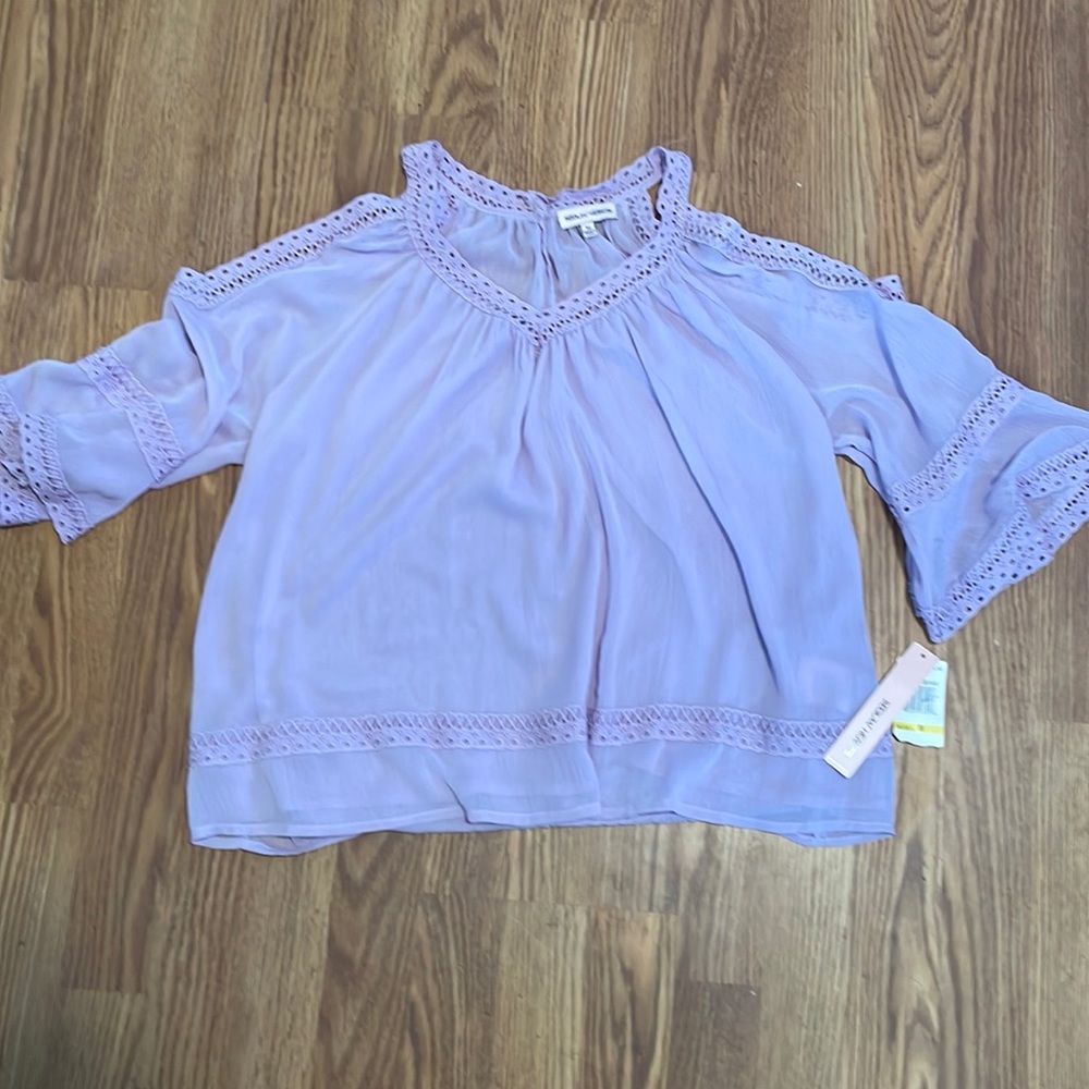 Womens medium top sequin hearts